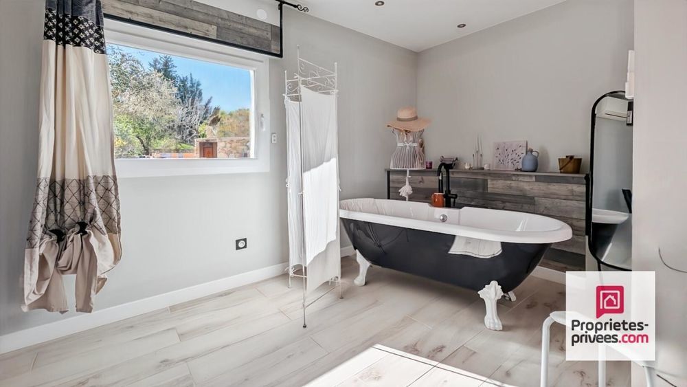 � vendre  Maison Figani�res (83830)