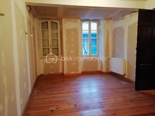  Propri�t�/ch�teau � vendre 7 pi�ces 223 m�