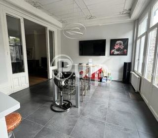  Propri�t�/ch�teau � vendre 7 pi�ces 208 m�