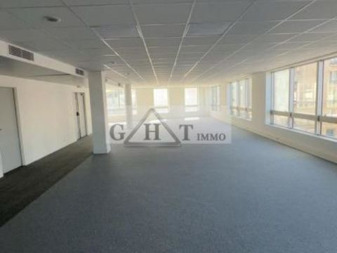 A LOUER 213 M&sup2; DE BUREAUX A SAINT-OUEN SUR SEINE 4205 93400 Saint ouen sur seine
