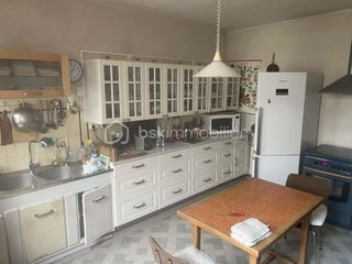  Propri�t�/ch�teau � vendre 11 pi�ces 227 m�