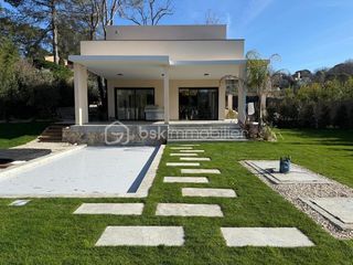  Maison � vendre 5 pi�ces 318 m�