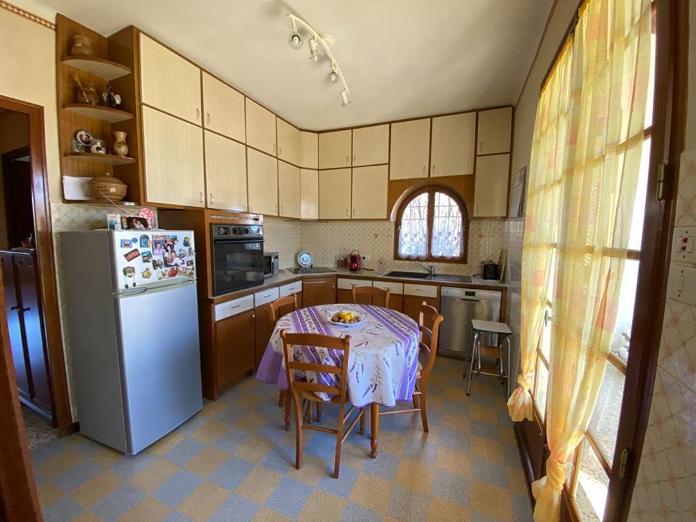� vendre  Maison Grans (13450)