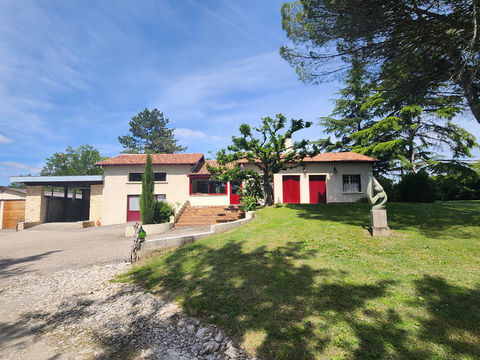   Belle Propri�t� avec piscine et d�pendances - 6 pi�ces - � vendre - Proche de Viller�al - St Eutrope de Born (Lot-et-Garonne) Maison - 5 pi�ce(s) - 183 m�