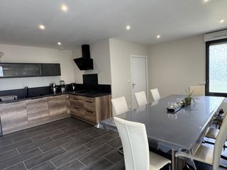  Maison � vendre 10 pi�ces 300 m�