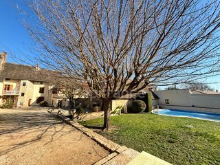  Maison � vendre 10 pi�ces 304 m�