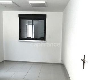  Immeuble � vendre 10 pi�ces 7440 m�