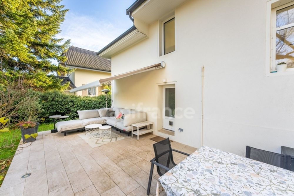 � vendre  Maison Divonne-les-Bains (01220)