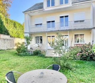  Maison � vendre 10 pi�ces 250 m�