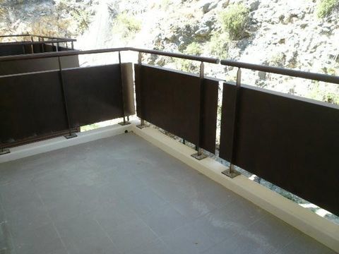   T2 avec terrasse et parking � CHATEAURENARD Appartement - 2 pi�ce(s) - 40 m�