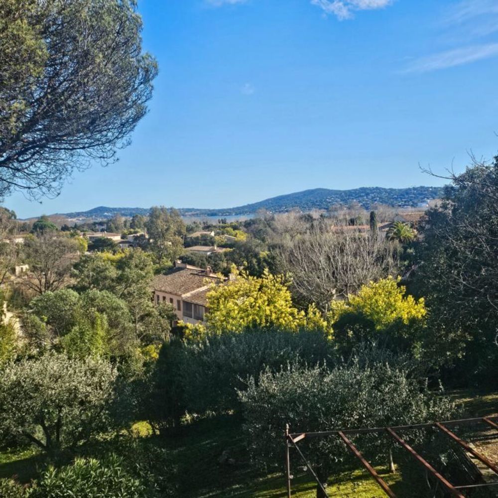 � vendre  Villa Grimaud (83310)