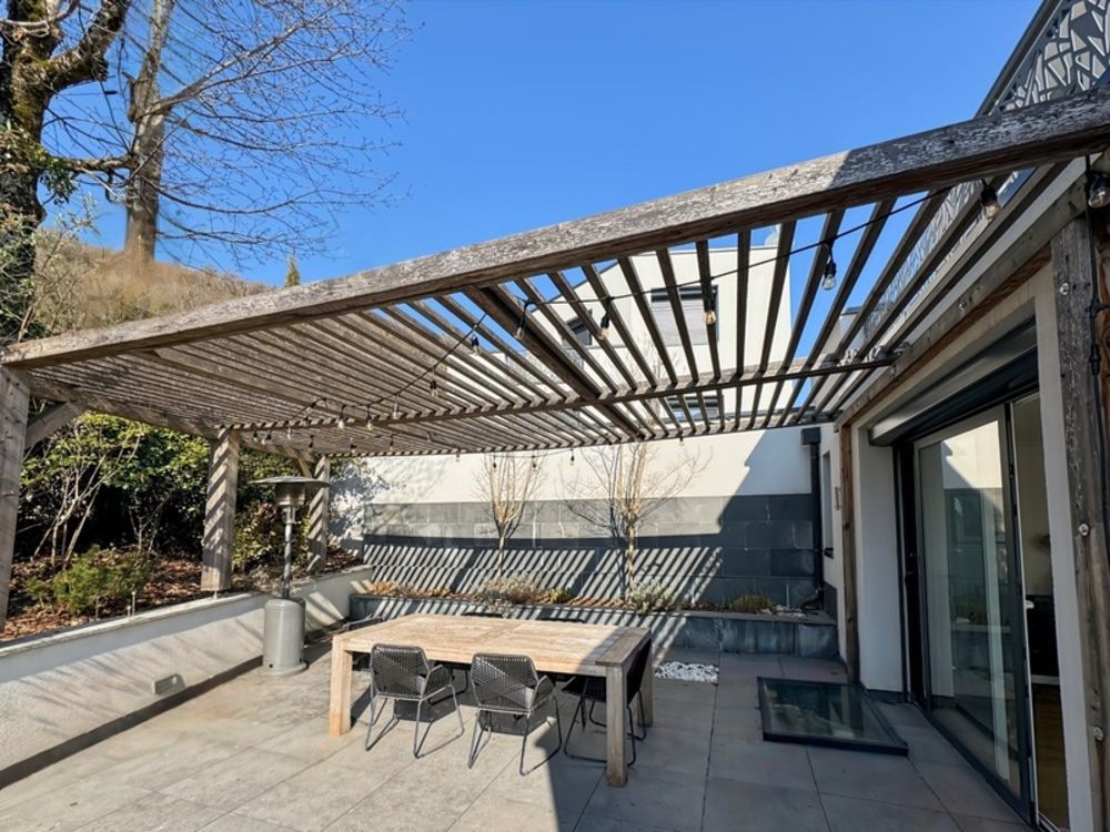 � vendre  Maison Divonne-les-Bains (01220)