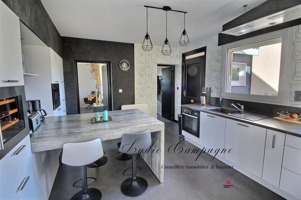 � vendre  Propri�t�/ch�teau Saint-Galmier (42330)