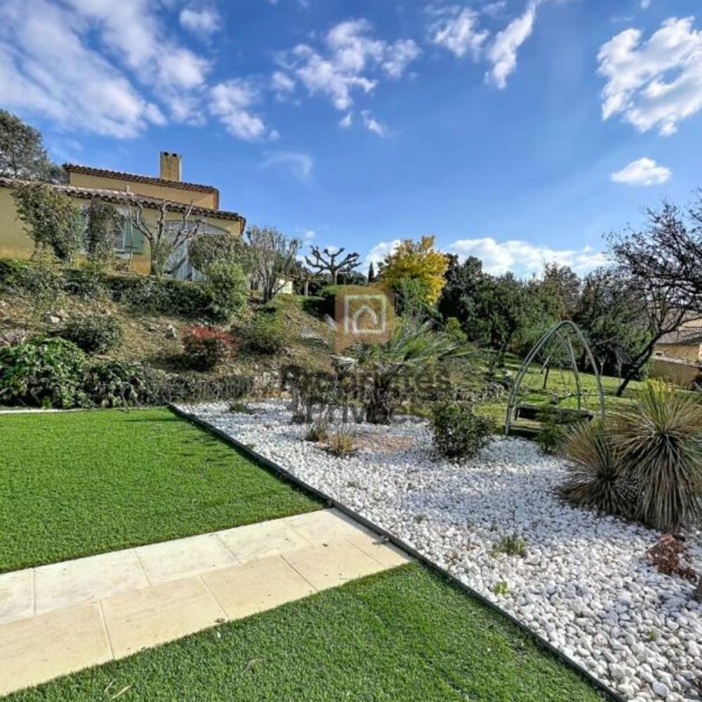 � vendre  Villa Saint-Maximin-la-Sainte-Baume (83470)