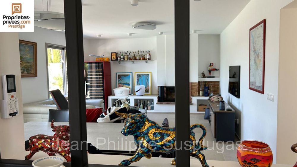 � vendre  Villa Saint-Cyr-sur-Mer (83270)