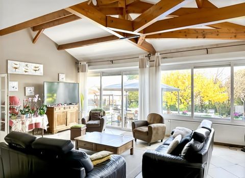   Maison de ville Maison - 5 pi�ce(s) - 161 m�