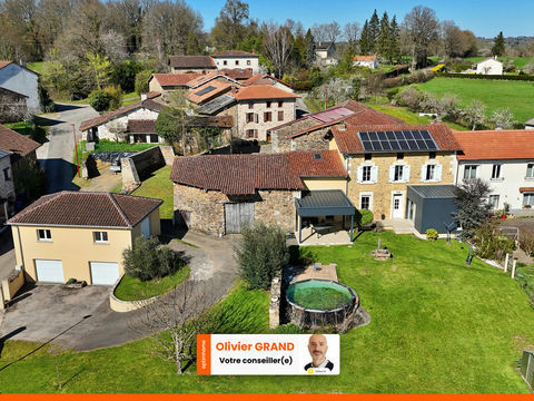   Maison en Pierre avec Grange Atelier Piscine et Jardin - Calme et vue imprenable Maison - 5 pi�ce(s) - 117 m�