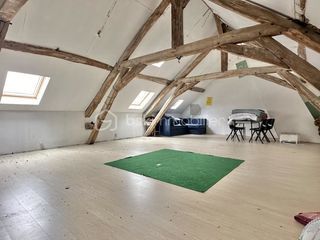  Immeuble � vendre 10 pi�ces 220 m�