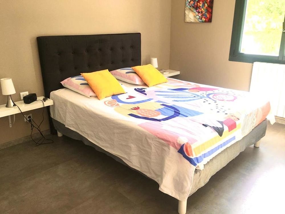 � vendre  Villa P�zenas (34120)