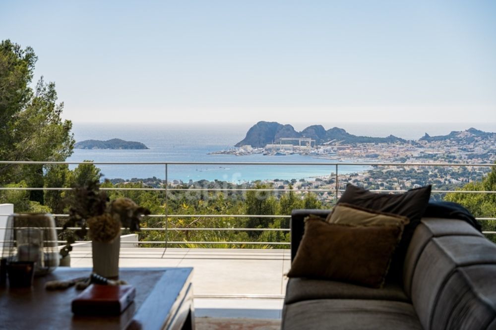 � vendre  Propri�t�/ch�teau Ceyreste (13600)