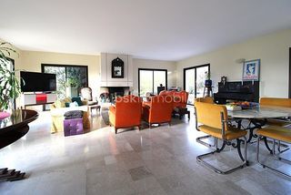  Maison � vendre 6 pi�ces 204 m�