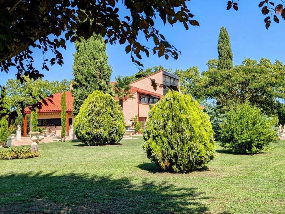 � vendre  Propri�t�/ch�teau Caz�res (31220)