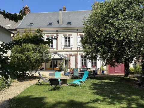   MAISON FAMILIALE OU ENSEMBLE IMMOBILIER Maison - 10 pi�ce(s) - 295 m�