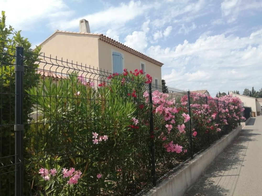 � vendre  Maison Cheval-Blanc (84460)