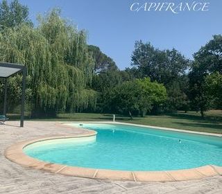  Propri�t�/ch�teau � vendre 8 pi�ces 305 m�