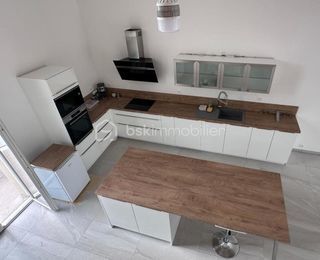  Maison � vendre 8 pi�ces 216 m�