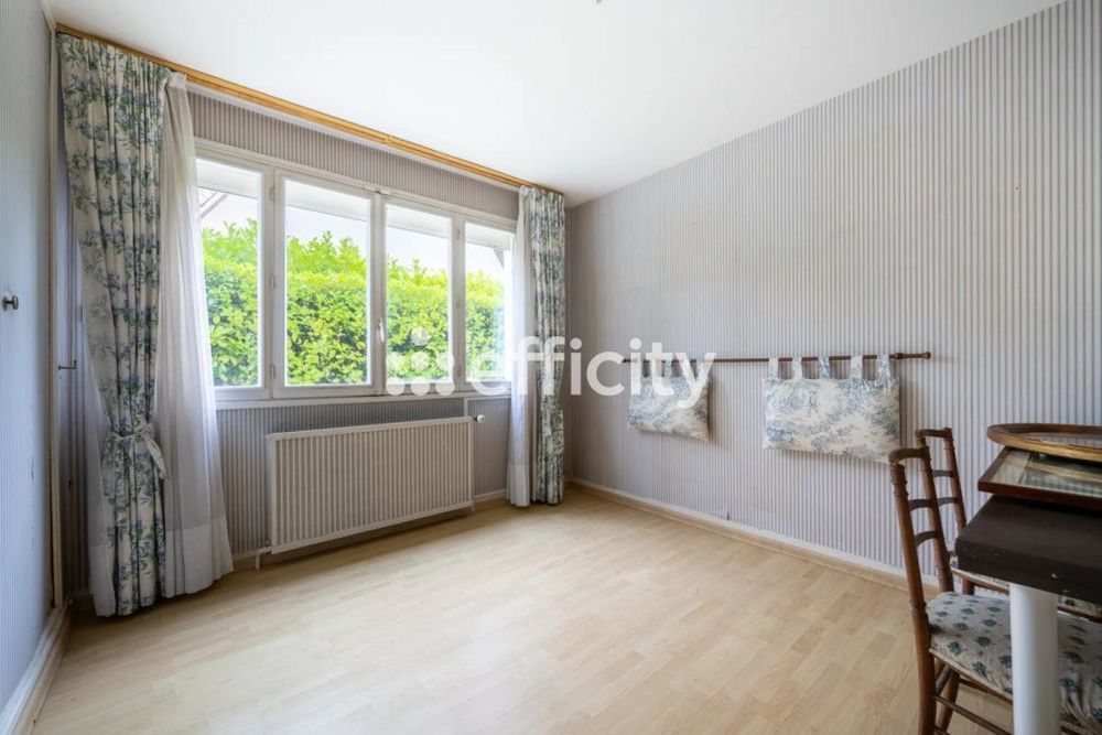 � vendre  Villa Dampierre-en-Yvelines (78720)