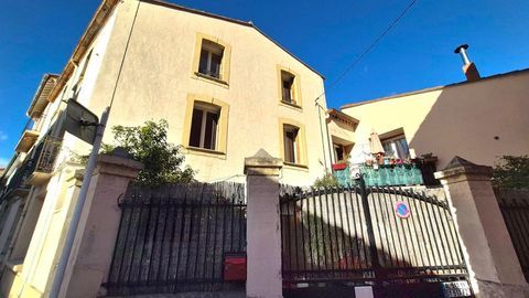   Grande maison avec garage et cour 8 pi�ces CATLLAR (66) Maison - 8 pi�ce(s) - 212 m�