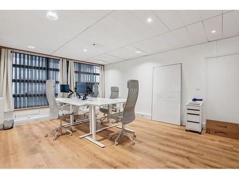 Bureaux de 187 m&sup2; &agrave; louer non divisibles &agrave; Boulogne-Billancourt, proche m&eacute;tro Billancourt 5626 92100 Boulogne billancourt
