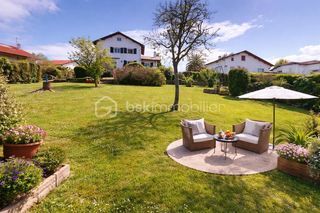  Propri�t�/ch�teau � vendre 9 pi�ces 221 m�