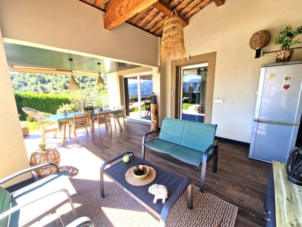 � vendre  Villa La Roquette-sur-Var (06670)