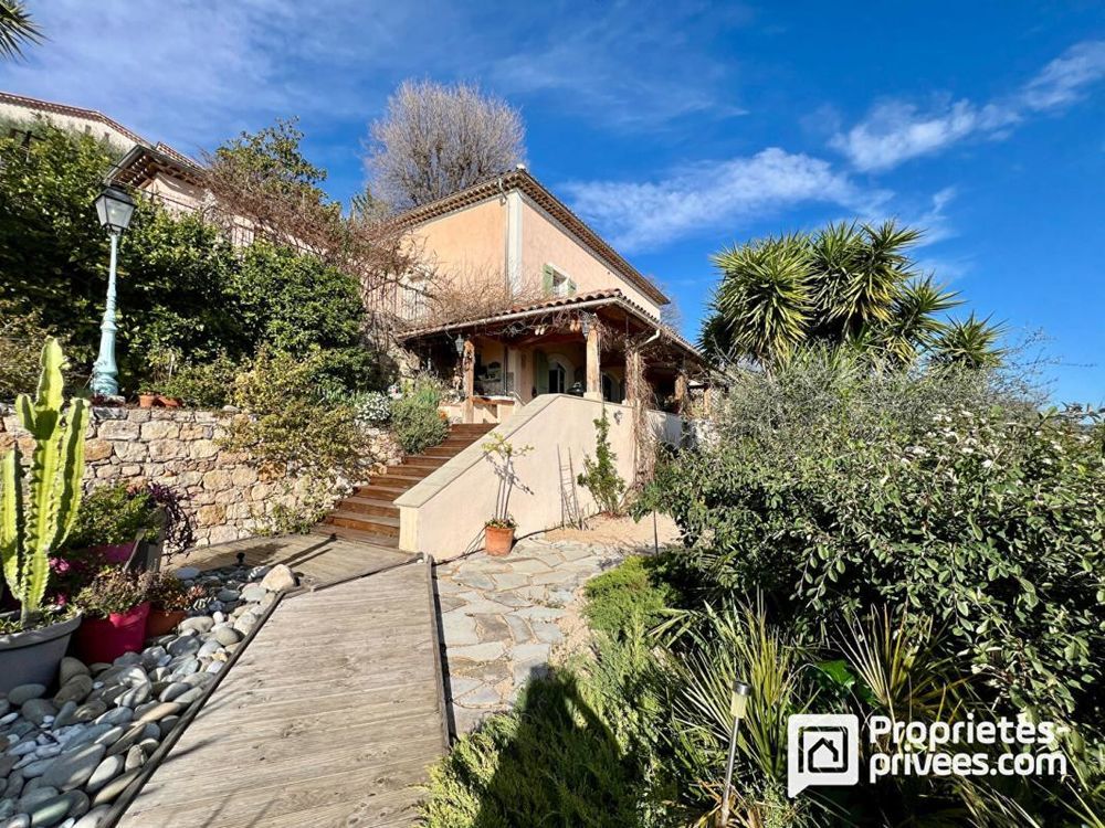 � vendre  Maison Montauroux (83440)