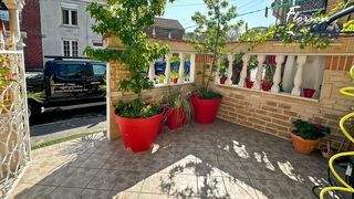  Maison � vendre 15 + pi�ces 327 m�