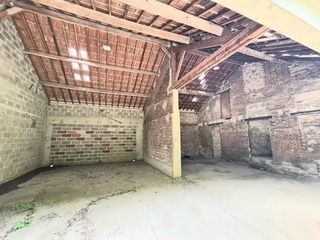  Remise / Grange � vendre 2 pi�ces 195 m�