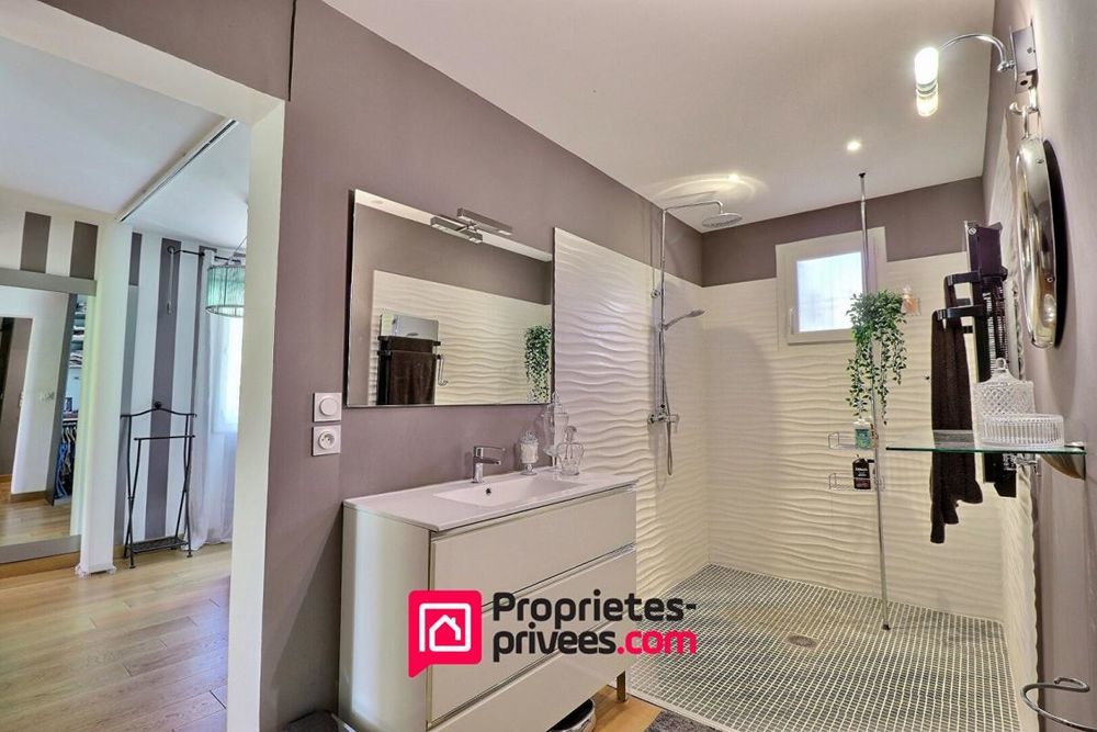 � vendre  Villa Uz�s (30700)