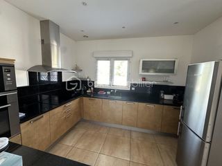  Maison � vendre 4 pi�ces 190 m�