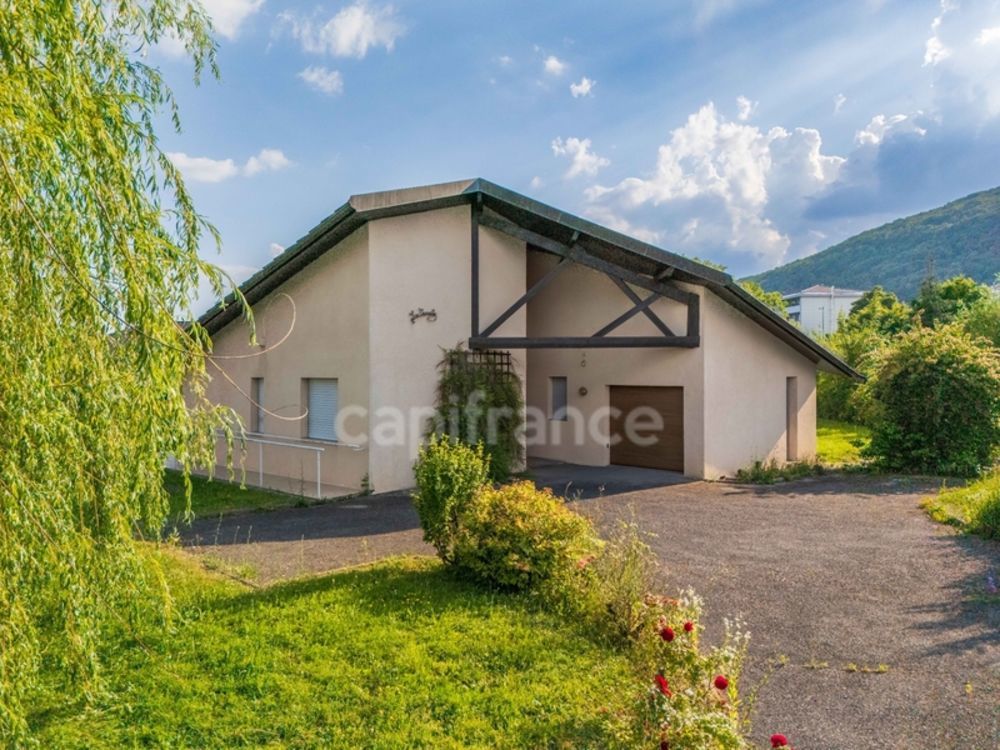 � vendre  Maison Divonne-les-Bains (01220)