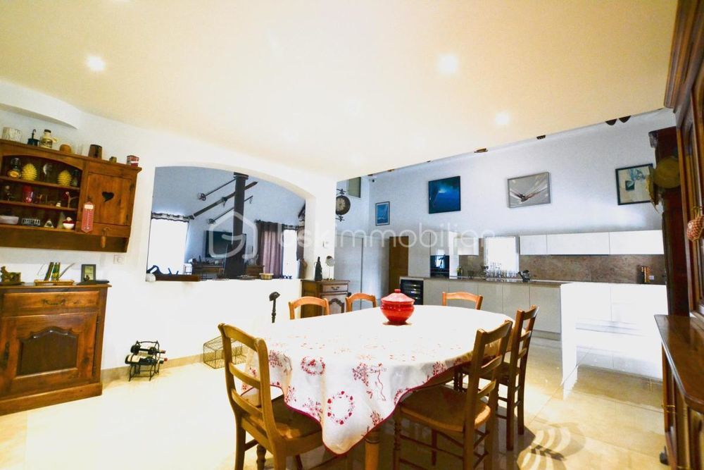 � vendre  Propri�t�/ch�teau La Verdi�re (83560)