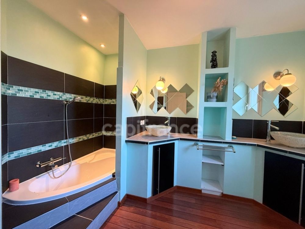 � vendre  Maison Manteyer (05400)