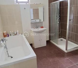  Propri�t�/ch�teau � vendre 8 pi�ces 220 m�