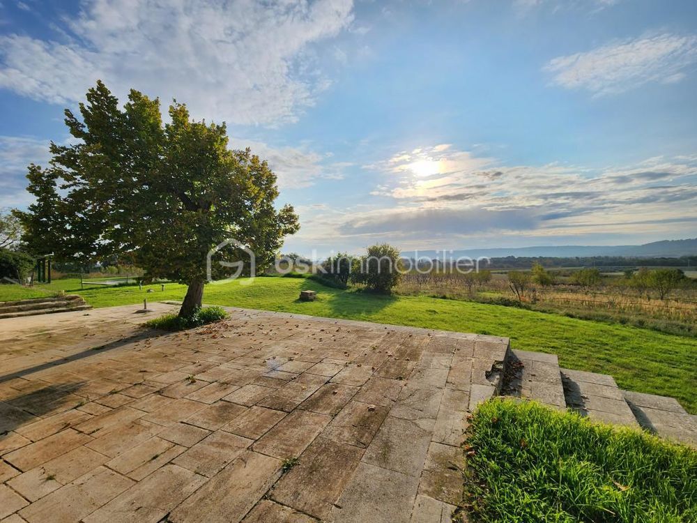 � vendre  Propri�t�/ch�teau Cucuron (84160)