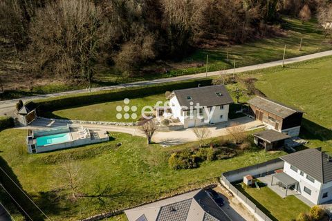   Maison Maison - 6 pi�ce(s) - 188 m�