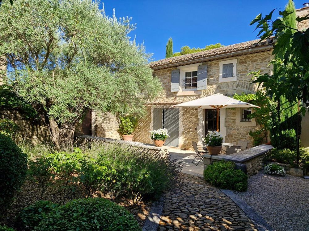 � vendre  Propri�t�/ch�teau Maubec (84660)