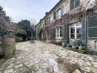  Maison � vendre 9 pi�ces 220 m�