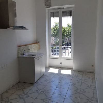 Appartement - T2 - VILLEURBANNE - 745