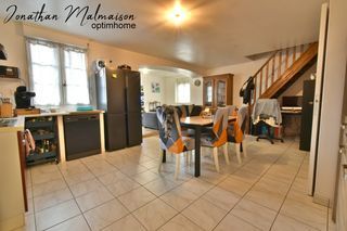  Immeuble � vendre 15 + pi�ces 300 m�